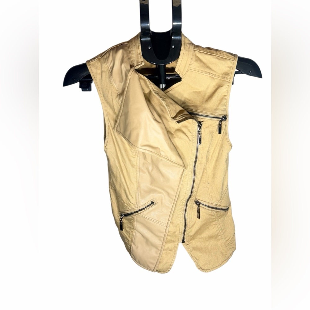 Double Zero Tan Vest with Zipper Accents Medium